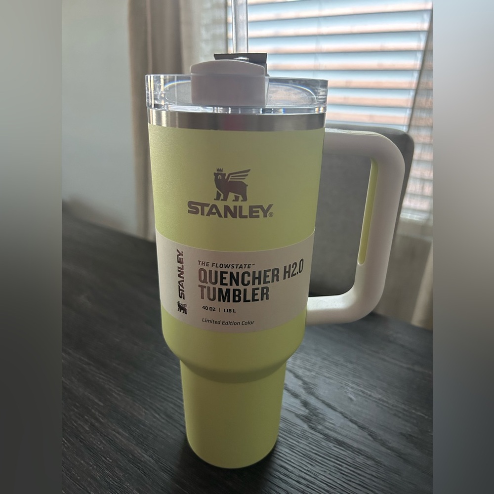 Stanley 40oz Quencher Target Limited Edition. NWT. 
Citron/Green.